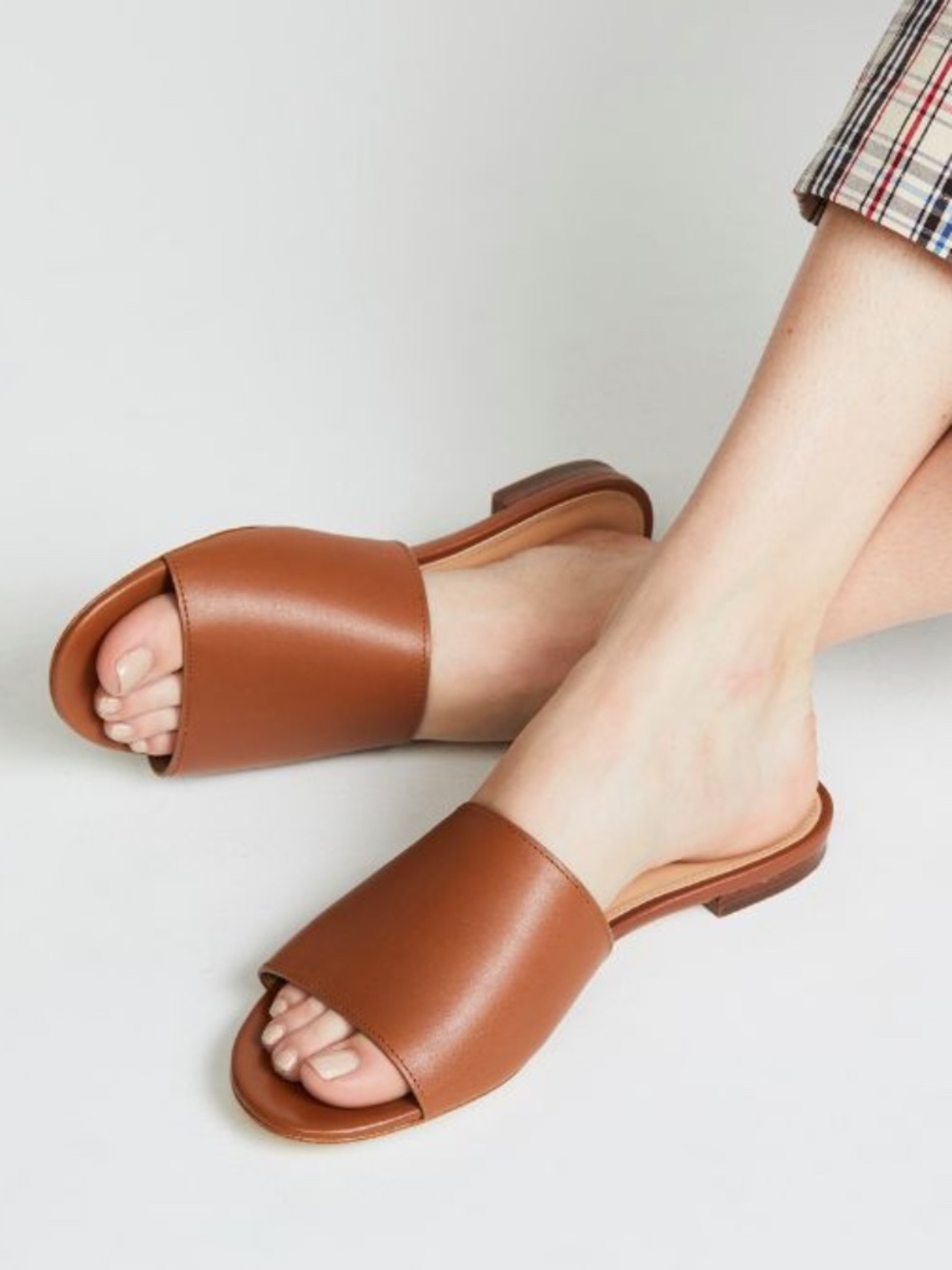 Michael Kors Leather Shelly Slide, Brown, Size 6.5, Great Condition